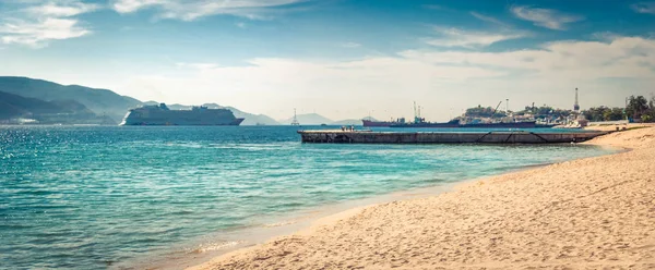 Malowniczy piękny widok na plażę Nha Trang. Panorama — Zdjęcie stockowe