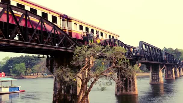 Kanchanaburi Tayland Kanchanaburi Eyaleti Batı Tayland Kwai Nehri Üzerinde Köprü — Stok video