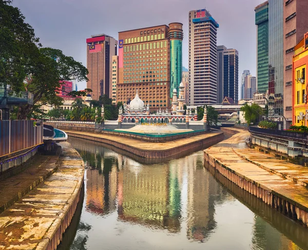 Kuala Lumpur Paisaje Urbano Atardecer Río Vida Primer Plano Malasia —  Fotos de Stock
