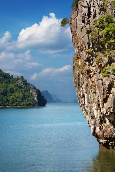 Phang Nga Bay James Bond Island Тайлан — стоковое фото