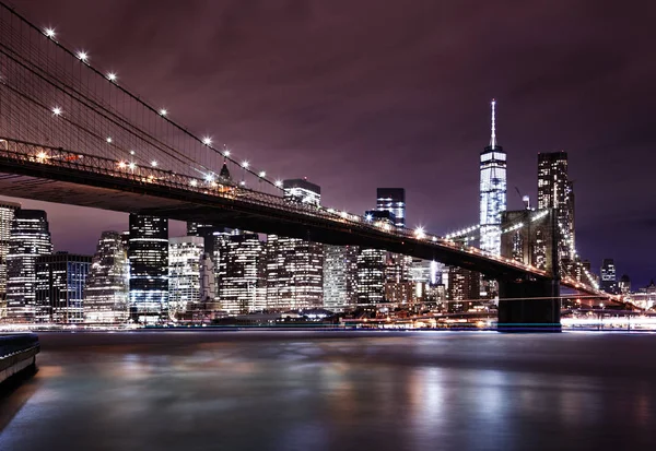 ニューヨーク市 マンハッタンとブルックリン ブリッジ — ストック写真