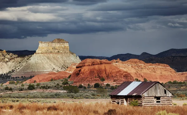 Utah Çölünde Abd Eski Ahşap Kabin — Stok fotoğraf