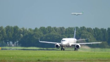 KLM Embraer 190 kalkış