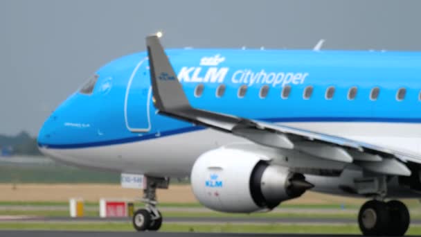 Klm cityhopper hoover 175 Abfahrt — Stockvideo