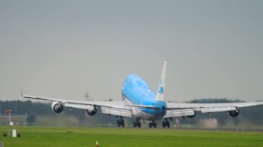 KLM Boeing 747 kalkış