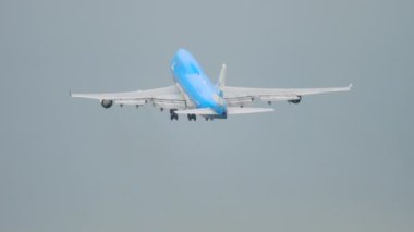 KLM Boeing 747 kalkış