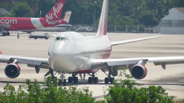 Táxis de avião antes da partida — Vídeo de Stock