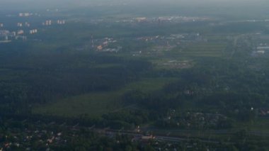 İniş yapan uçaktan hava görüntüsü