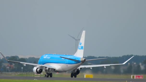 KLM Cityhopper Embraer 175 wyjazdu — Wideo stockowe