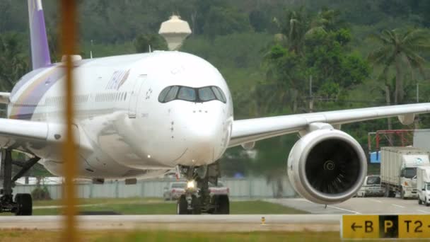 Arrivée à Phuket - rouler après l'atterrissage — Video