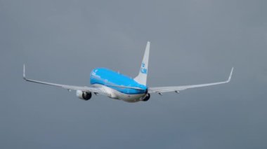 KLM Boeing 737 kalkışı