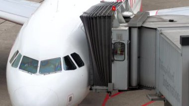 Airberlin Airbus A320 önce hareket