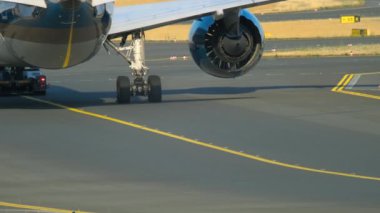 Boeing 787 servise çekme