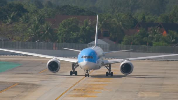 Boeing 787 Dreamliner sul grembiule — Video Stock