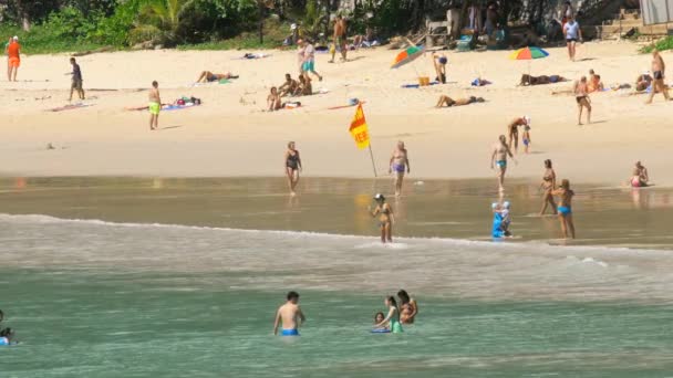 Főszezonban, Karon Beach, Phuket — Stock videók