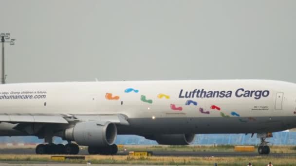 Frankfurt Main Duitsland Juli 2017 Lufthansa Cargo Alcb Vlucht Gec8368 — Stockvideo