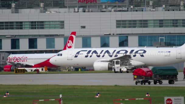 Düsseldorf Německo Července 2017 Finnair Airbus A320 Lxk Před Odjezdem — Stock video