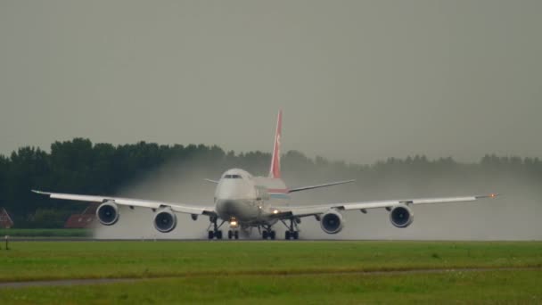 Salida del Cargolux Boeing 747 — Vídeos de Stock