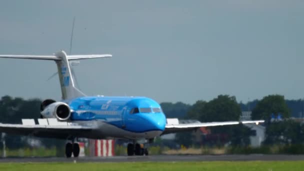 KLM Cityhopper Fokker 70 착륙 — 비디오