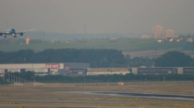 Boeing 787 Dreamliner inişi