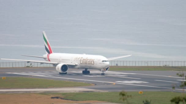 Avión gire pista antes de la salida — Vídeos de Stock