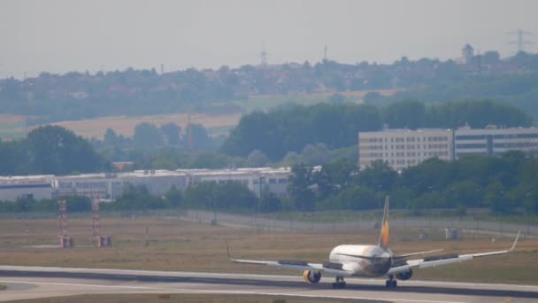 Přistání Boeingu 767 Condor — Stock video