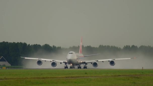 Cargolux Boeing 747 vertrek — Stockvideo