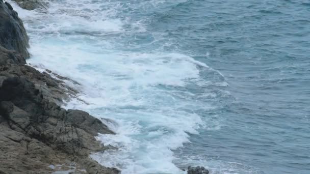 Ondas oceânicas, câmara lenta — Vídeo de Stock