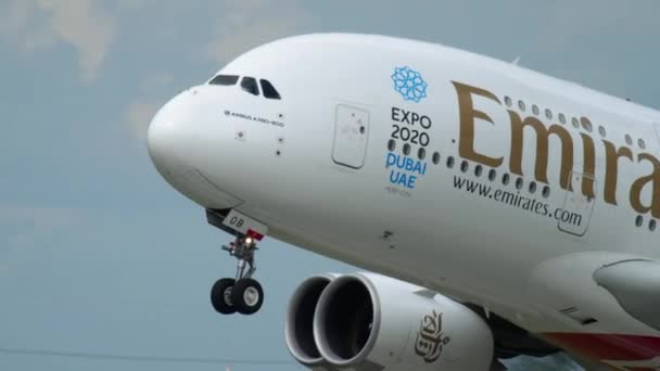 Emirates Airbus 380 partenza — Video Stock