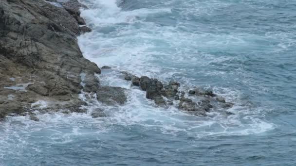 强大的海洋海岸波浪 — 图库视频影像