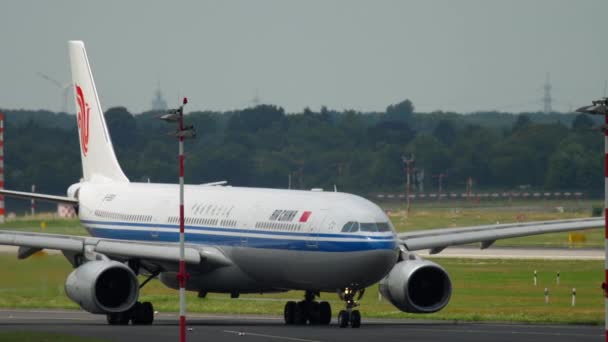 Air China Airbus A330 kołowania — Wideo stockowe