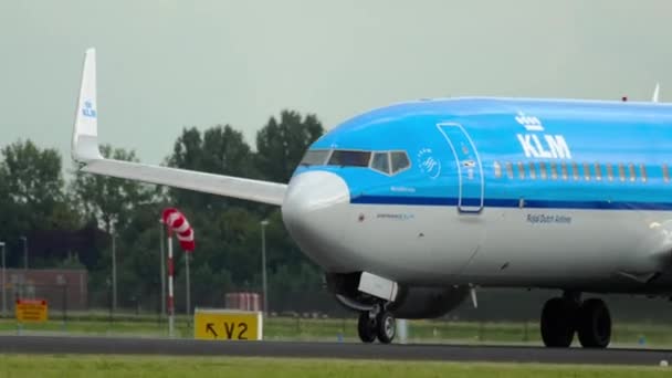 KLM Boeing 737 — стоковое видео