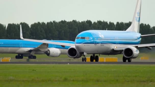 KLM Boeing 737 odlot — Wideo stockowe