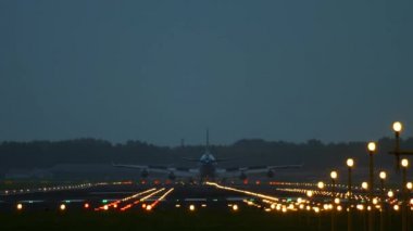 Uçak pist 18r açılış