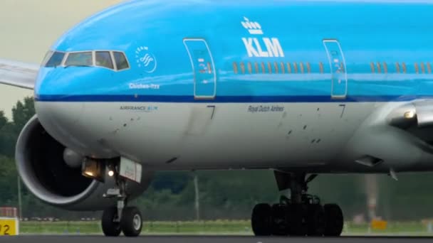 KLM Boeing 777 salida — Vídeos de Stock