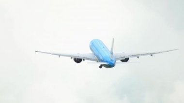KLM Boeing 777 kalkış