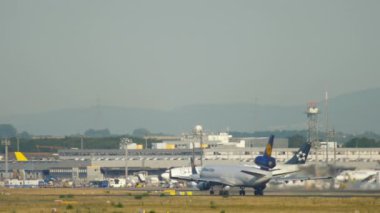 Lufthansa kargo Md-11 kalkış