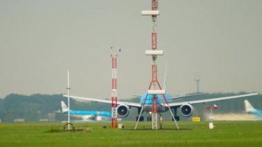 KLM Boeing 777 kalkış