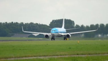 KLM Boeing 737 kalkışı