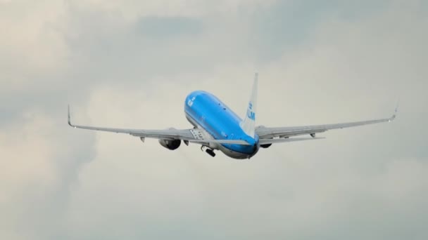 KLM Boeing 737 Abflug — Stockvideo