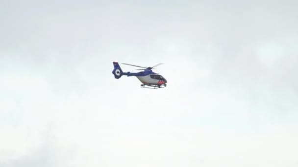 Holenderska policja helikopter — Wideo stockowe