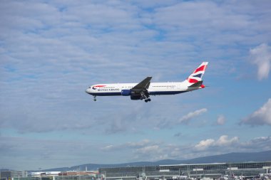 Boeing 767 yaklaşım ve iniş