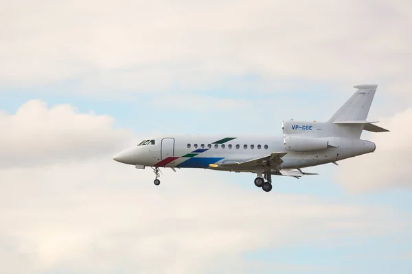 Dassault Falcon aproximação e desembarque — Fotografia de Stock