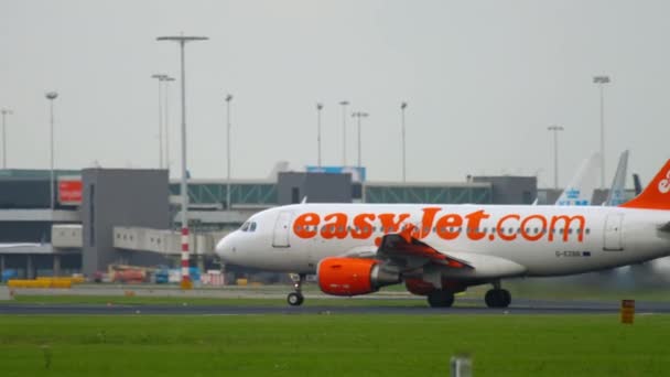 EasyJet Airbus A319 відправлення — стокове відео