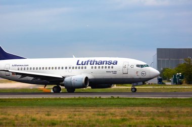 Boeing Lufthansa piste taksiler