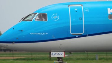 KLM Cityhop Embraer 190 taksifikasyon
