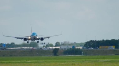 KLM Boeing 737 açılış