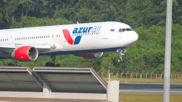 Azur hava Boeing 767 açılış — Stok video