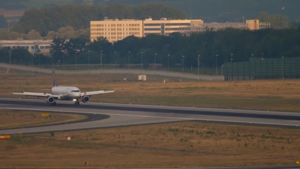 Lufthansa Airbus 320 freinage — Video