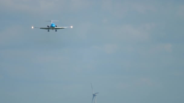 KLM Cityhopper Fokker 70 aterrizaje — Vídeos de Stock